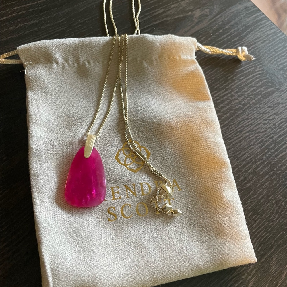 Magenta pink Kendra Scott Necklace